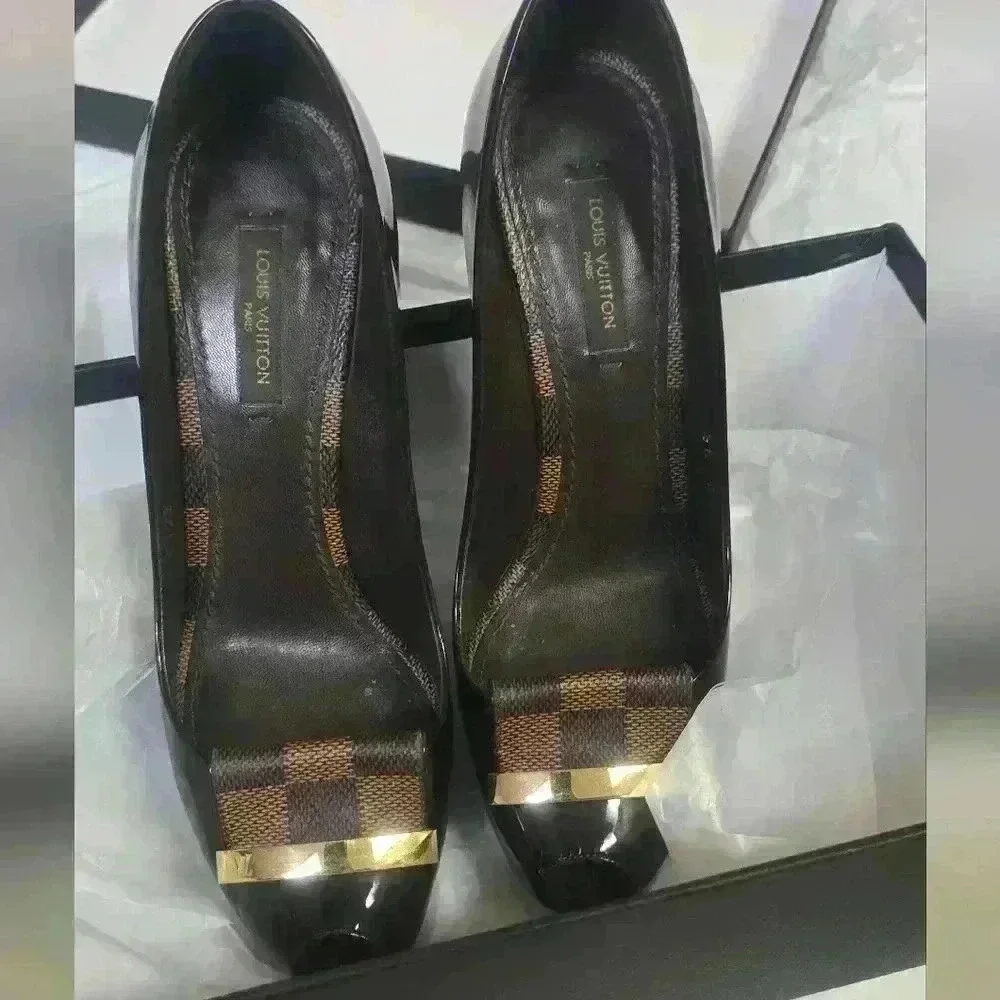 Louis vitton heels size 35.5 great condition - Picture 10 of 13